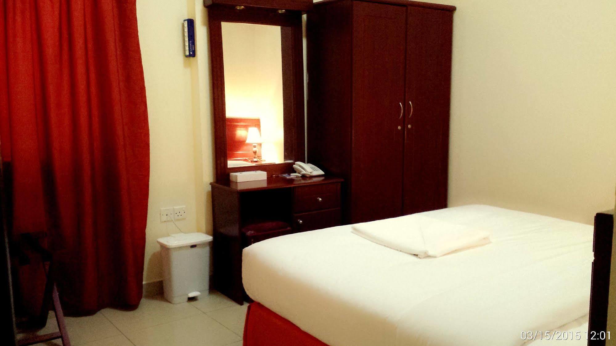 Al Reem Hotel Apartments Sharjah Exterior foto